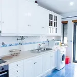Apartment Paulo Guest By Rosado Caldas Da Rainha